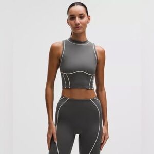 🆕🩶 Lululemon Ultralu Contour-Seam Cropped Tank Top - Onyx Grey